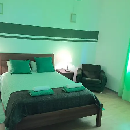 Apartment Oriente Dna Studios